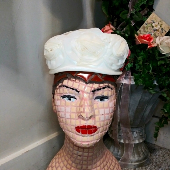 Vintage Accessories - Vintage 1950's Ivory Chiffon Roses Pill Box Bridal/Church Hat